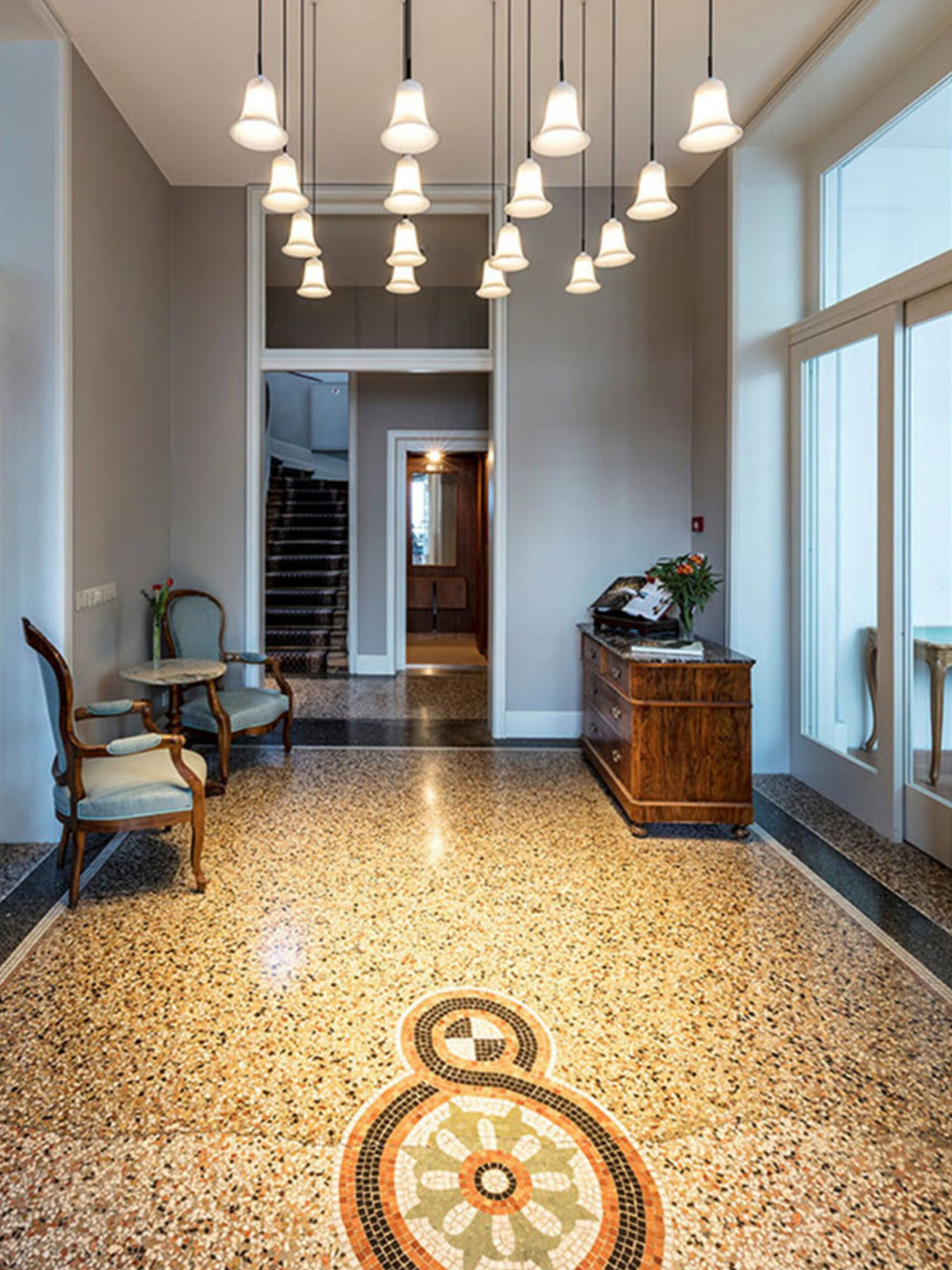 <p>Abgeschlossenes Projekt 2016<br
/>Hotel Terrasse am See, Vitznau</p>